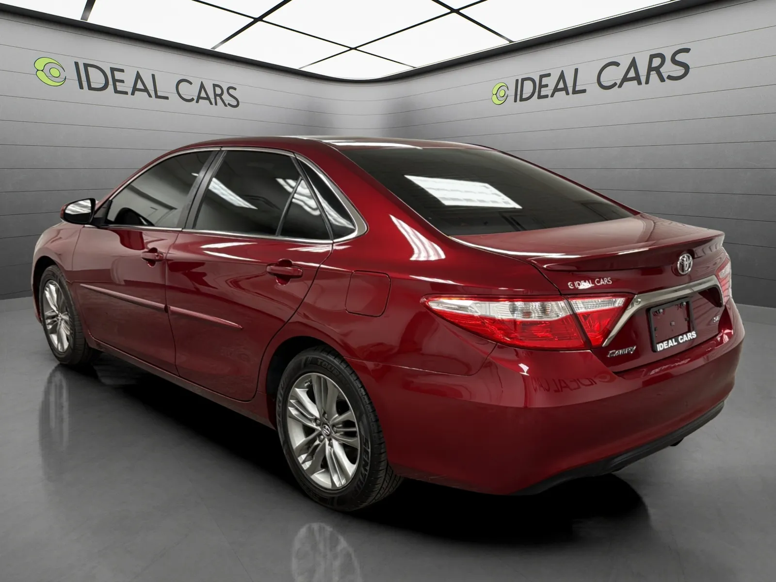Toyota Camry photo 3