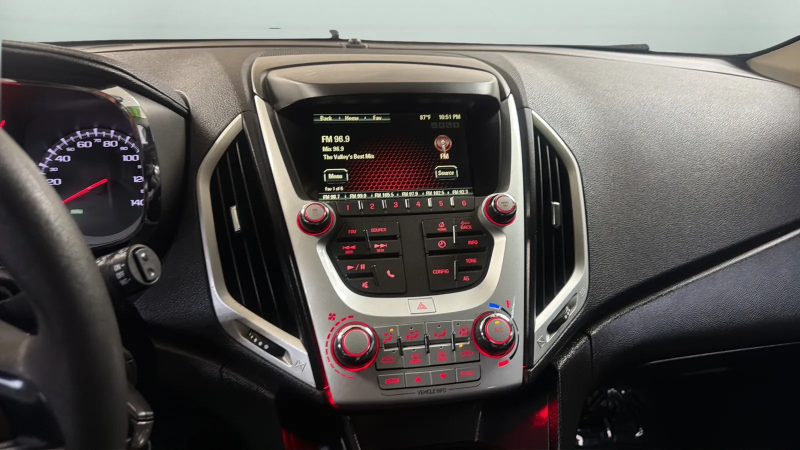 GMC Terrain photo 13