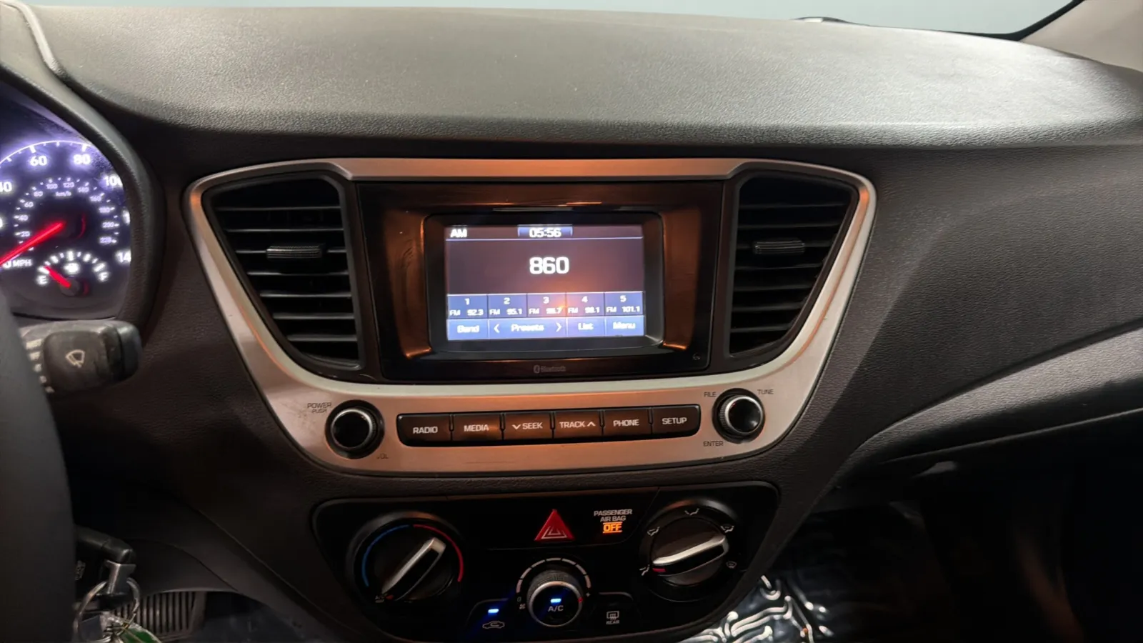 Hyundai Accent photo 13