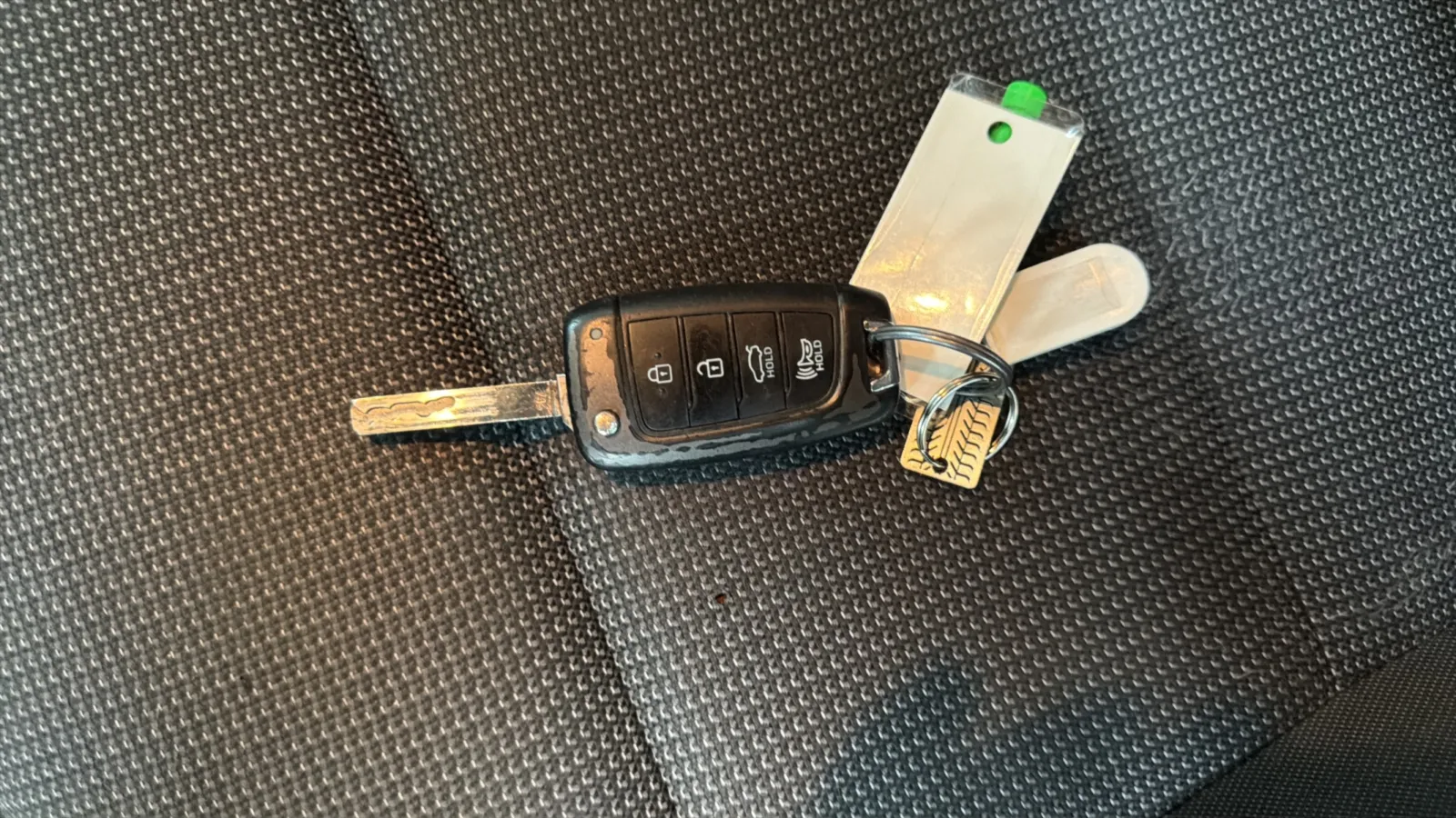 Hyundai Accent photo 23