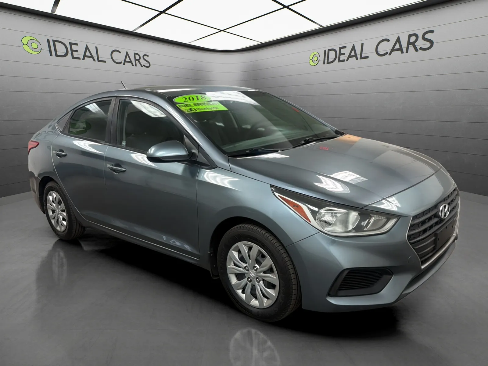Hyundai Accent photo 3
