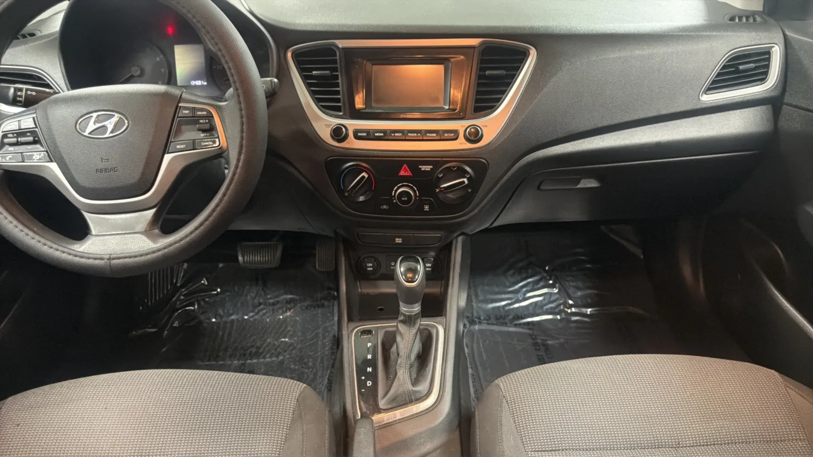 Hyundai Accent photo 15