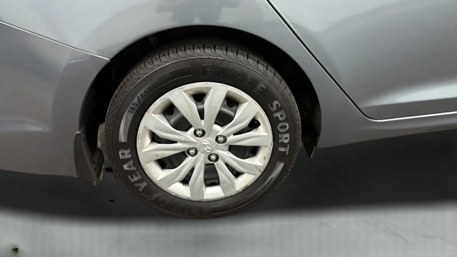 Hyundai Accent photo 26