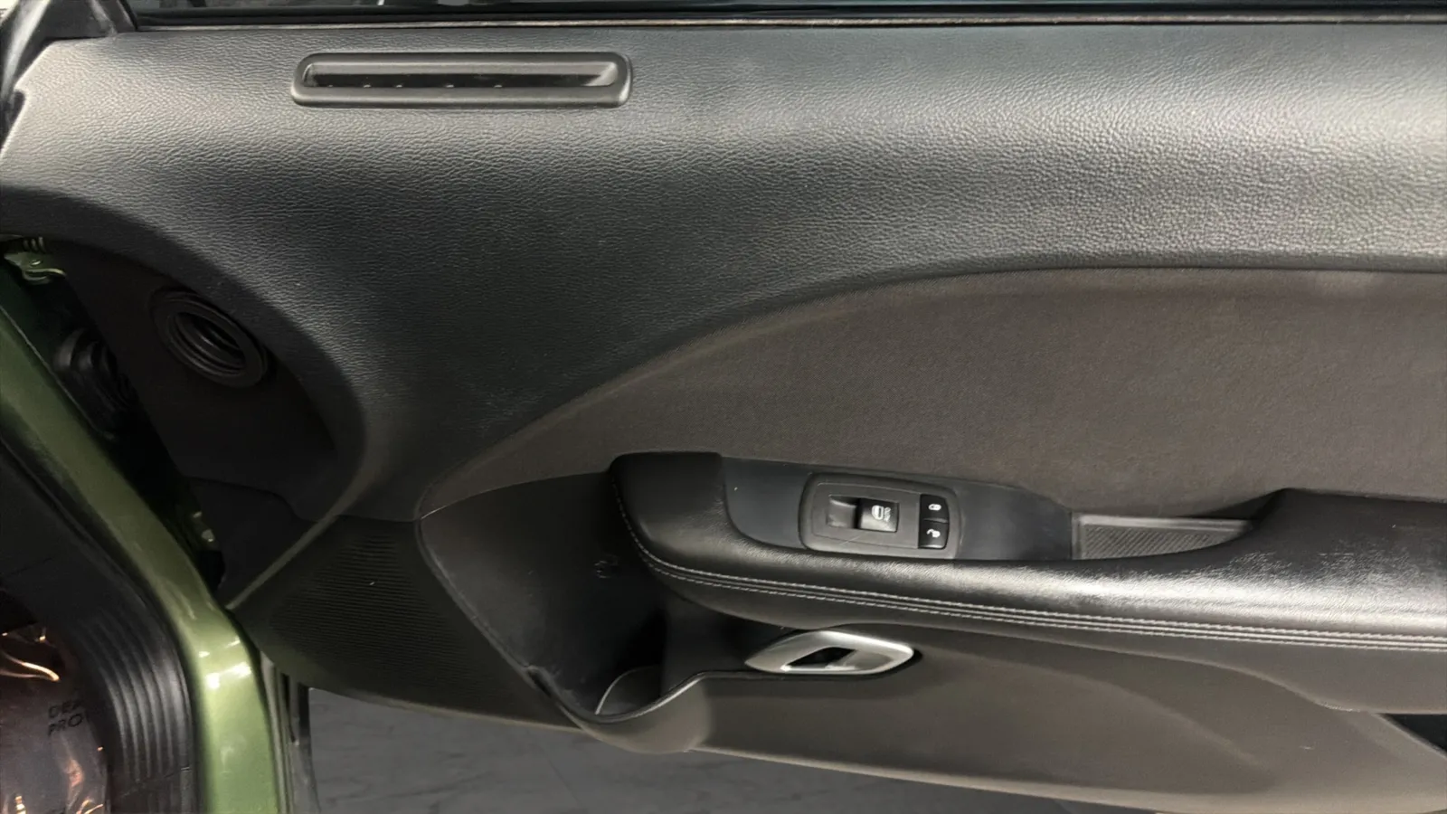 Dodge Challenger photo 18