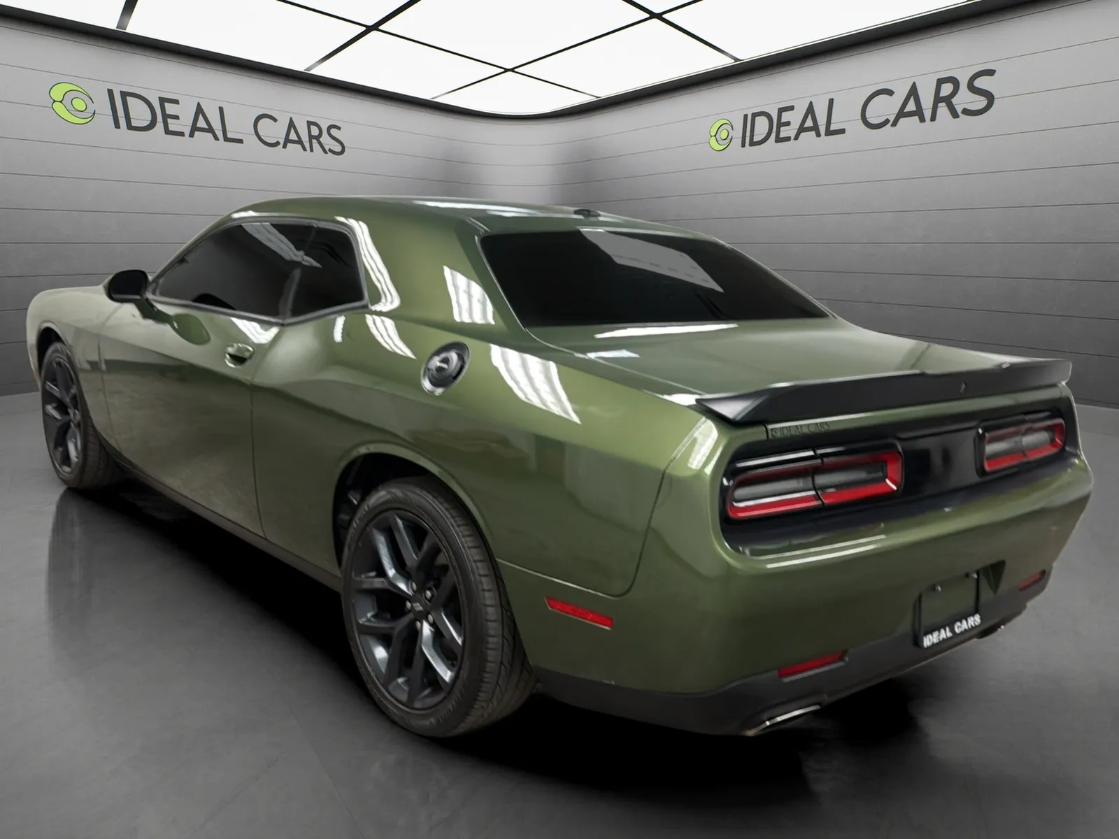 Dodge Challenger photo 7