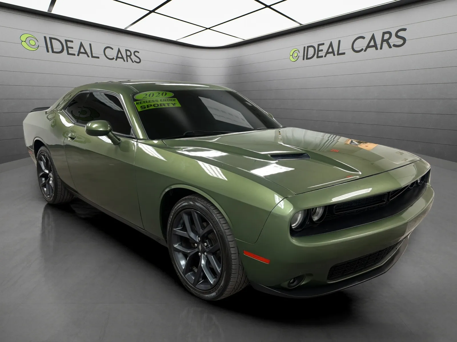 Dodge Challenger photo 3