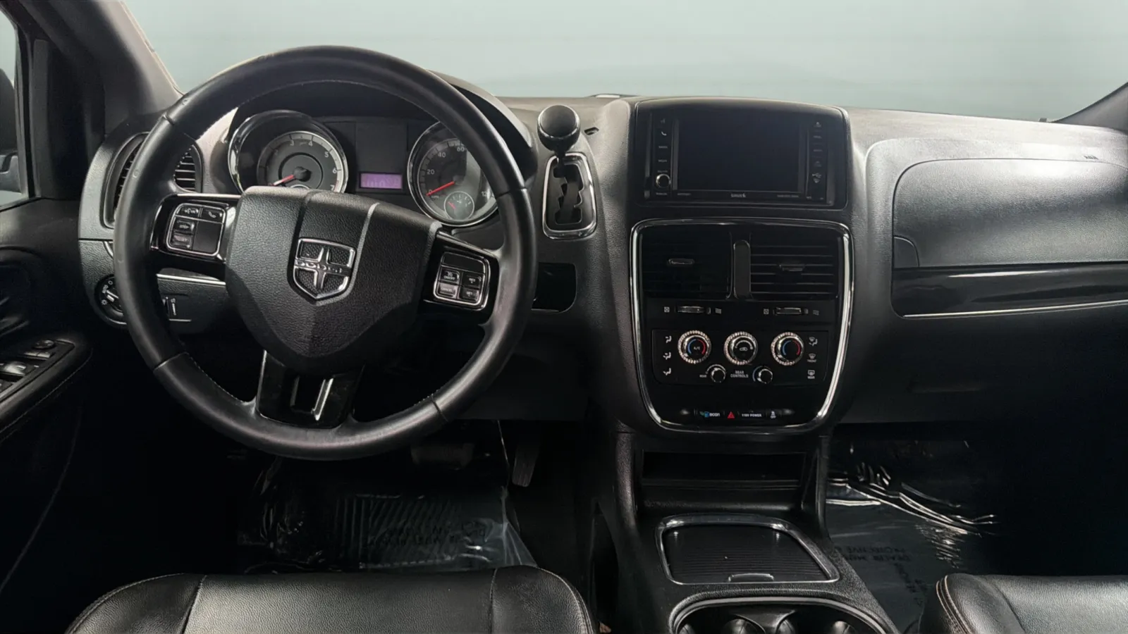 Dodge Grand Caravan photo 10