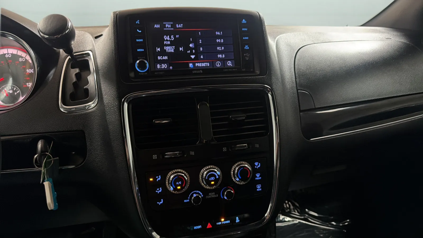 Dodge Grand Caravan photo 13