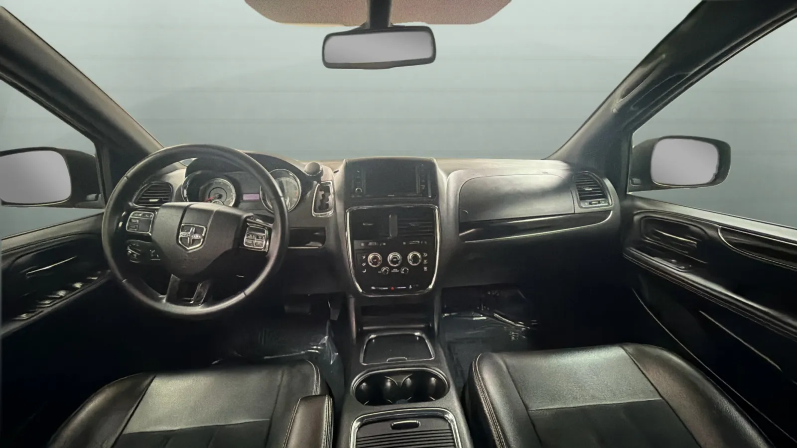 Dodge Grand Caravan photo 9