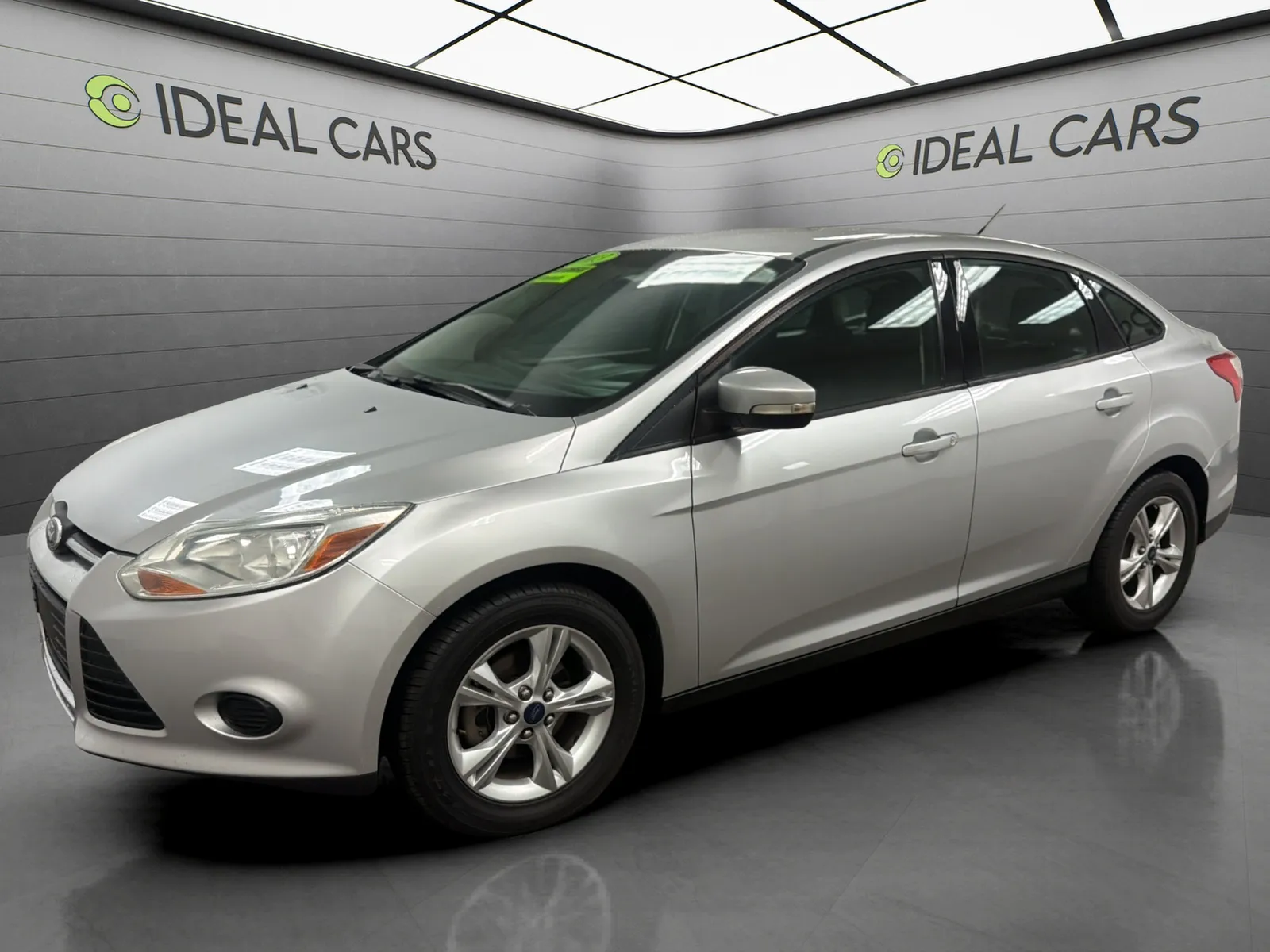 Silver 2013 Ford Focus SE for sale in Mesa, AZ