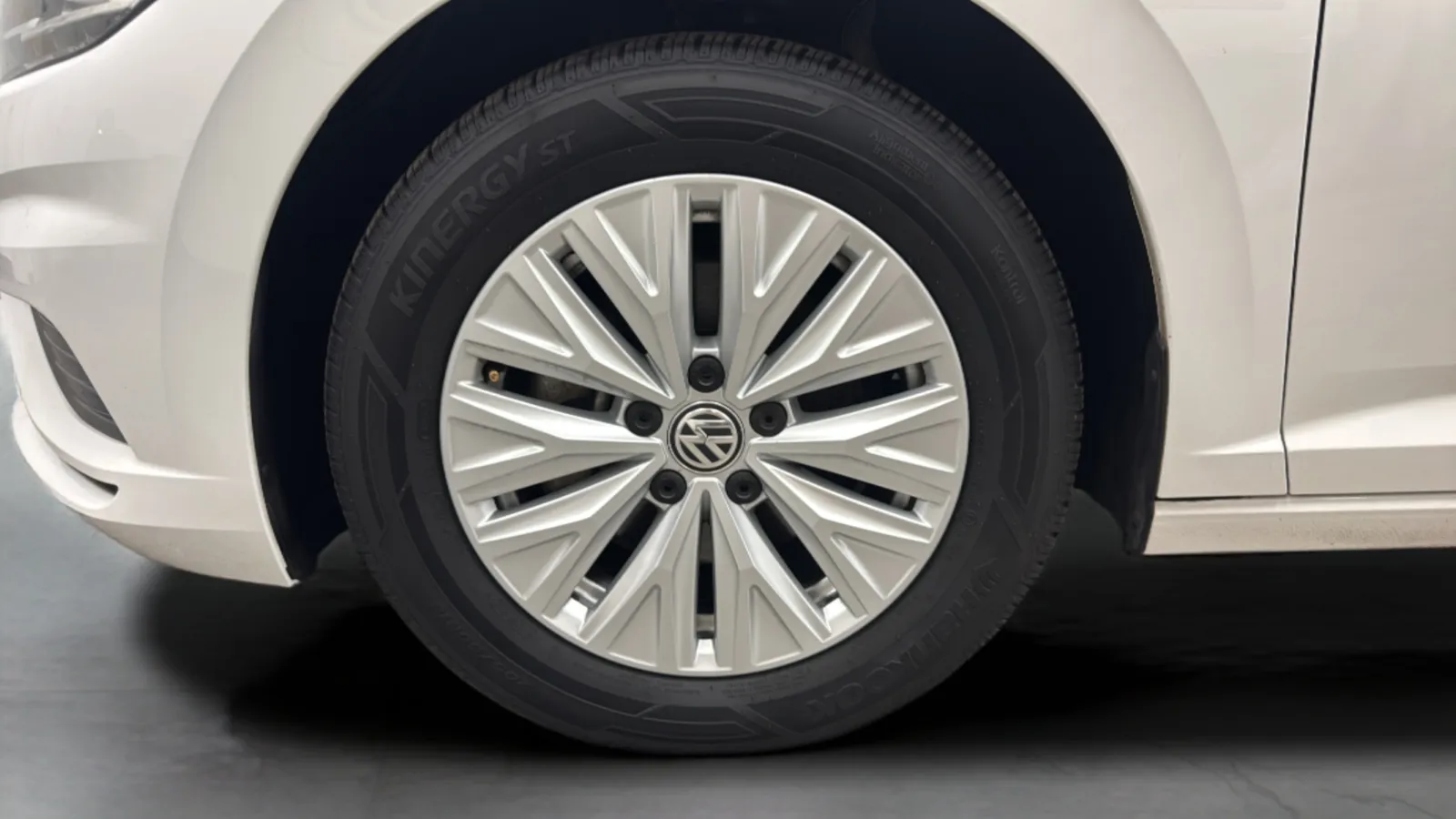 Volkswagen Jetta photo 27