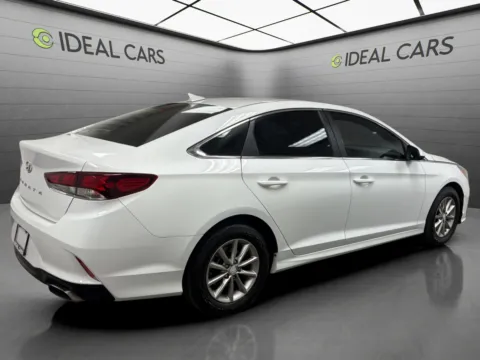 More photos of 2018 Hyundai SONATA SE at Ideal Cars - Broadway, AZ