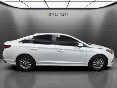More photos of 2018 Hyundai SONATA SE at Ideal Cars - Broadway, AZ