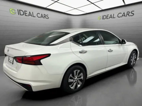 More photos of 2021 Nissan Altima 2.5 S at Ideal Cars - Broadway, AZ