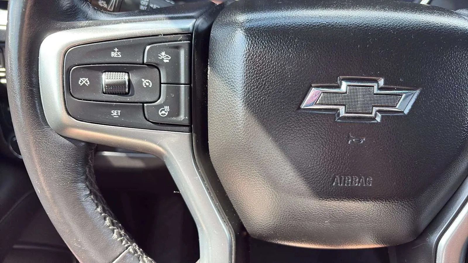 Chevrolet Tahoe photo 9