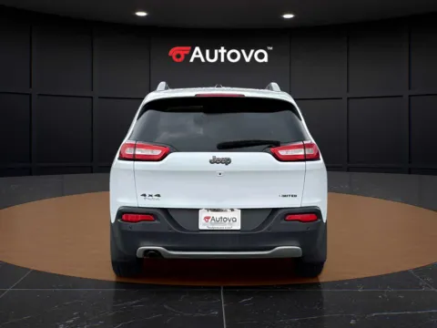 More photos of 2018 Jeep Cherokee Limited at Autova - Forest, VA