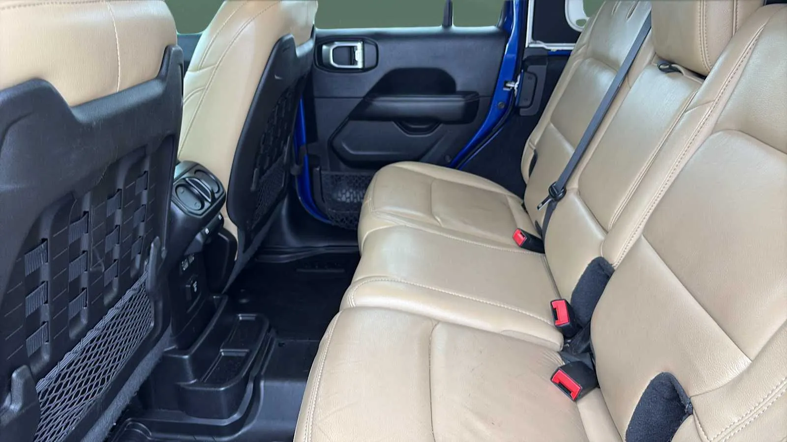 Jeep Wrangler photo 18