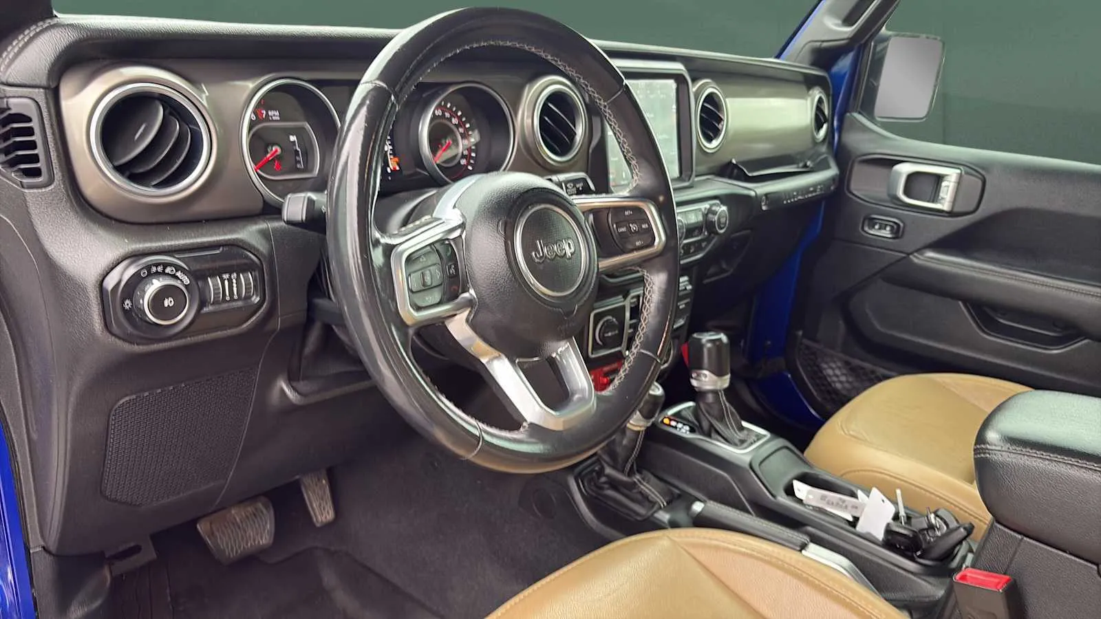 Jeep Wrangler photo 13
