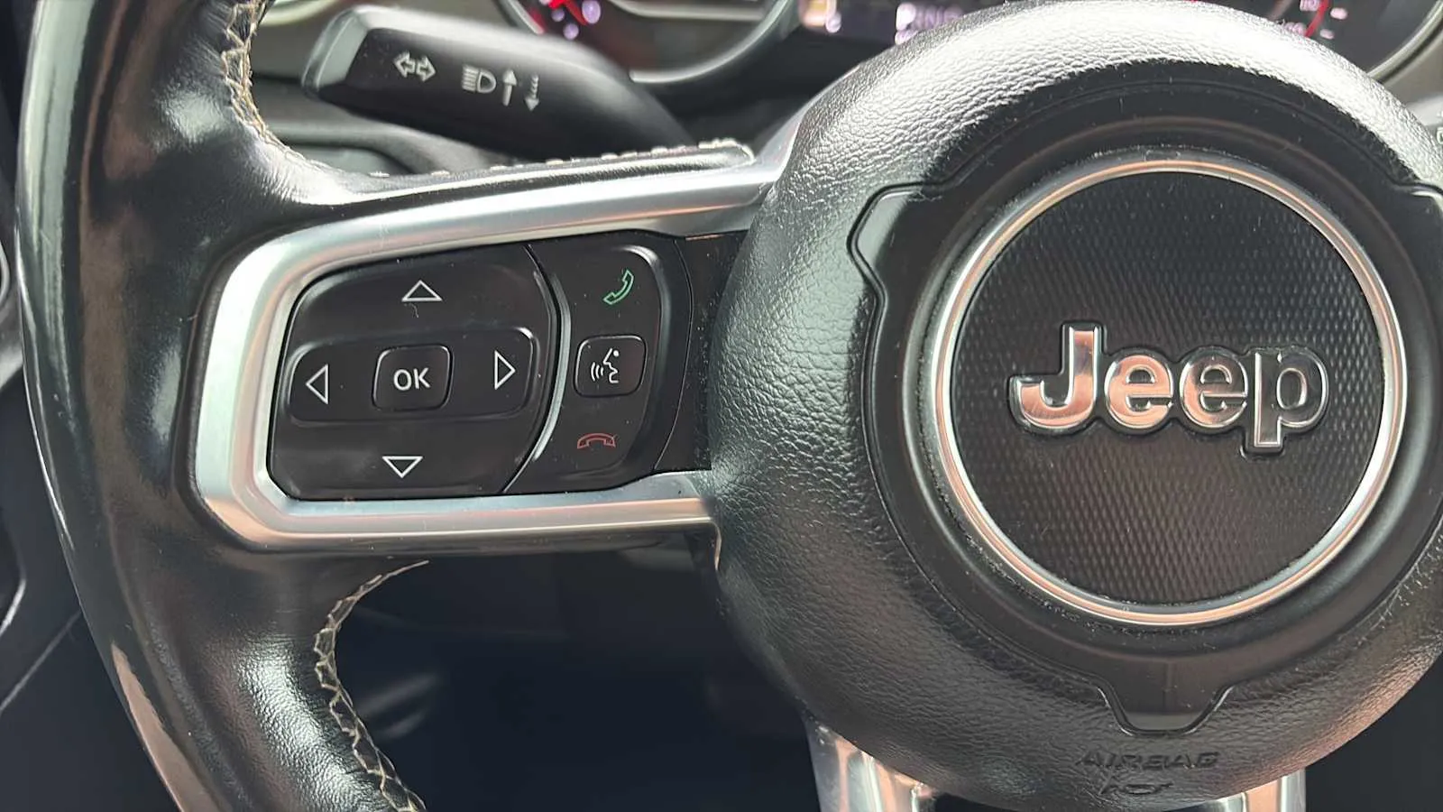 Jeep Wrangler photo 9