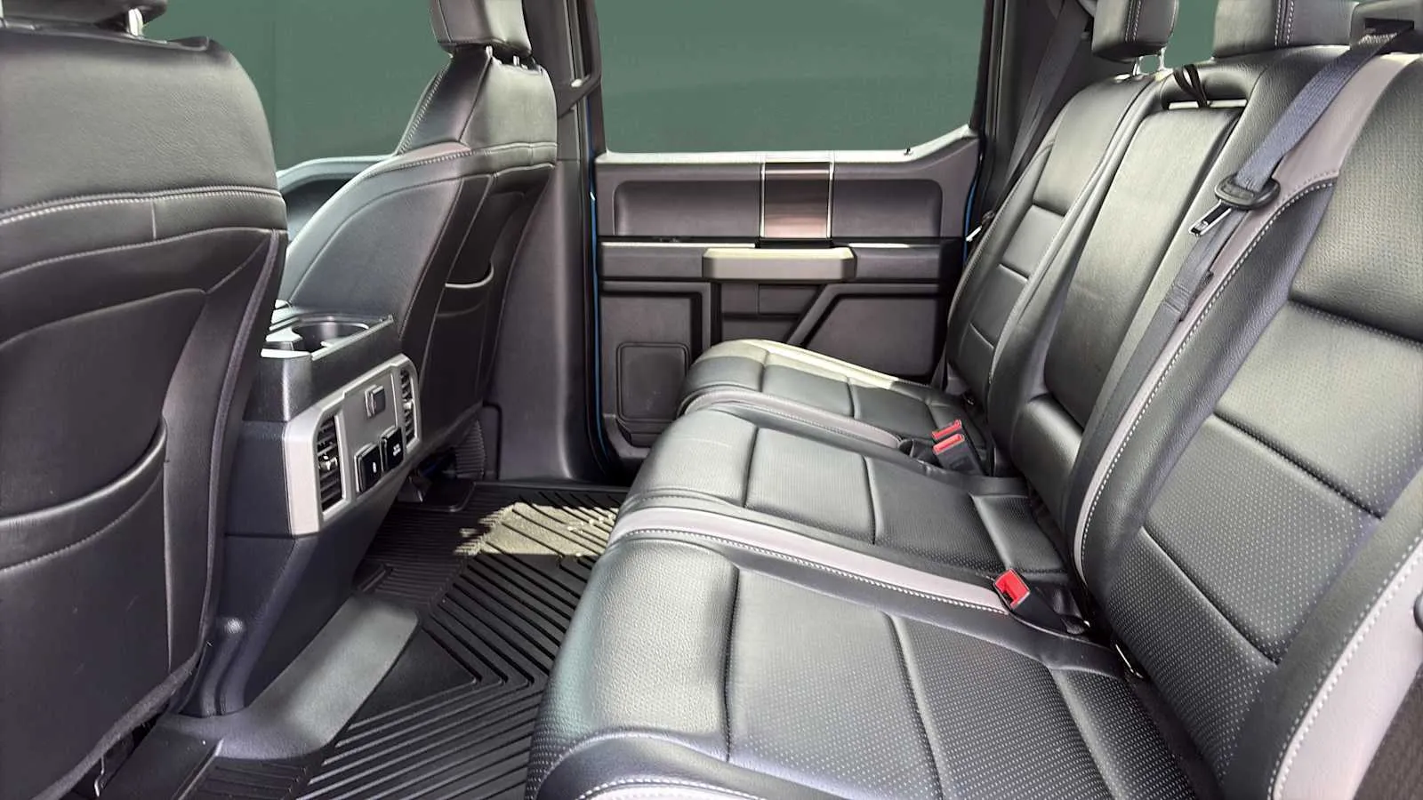 Ford F-150 photo 18