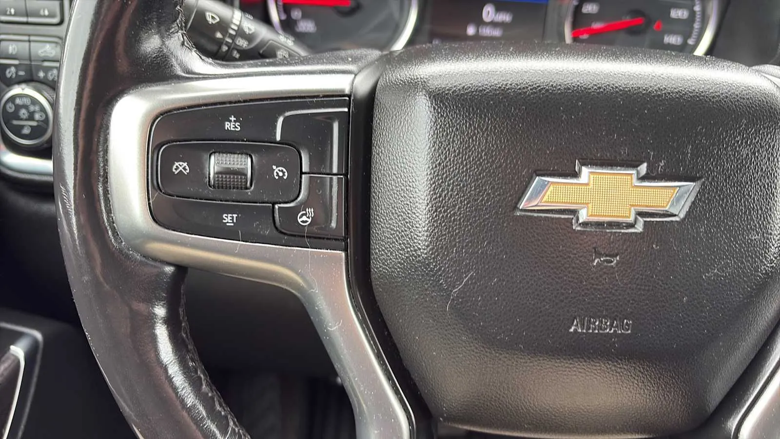 Chevrolet Silverado photo 9