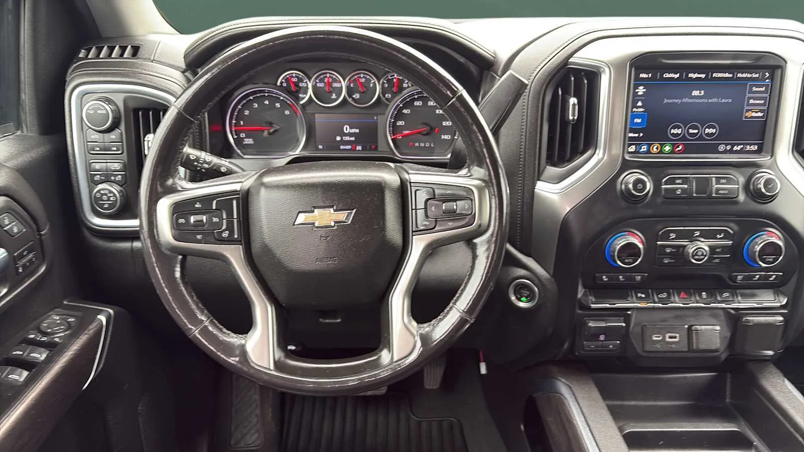 Chevrolet Silverado photo 19