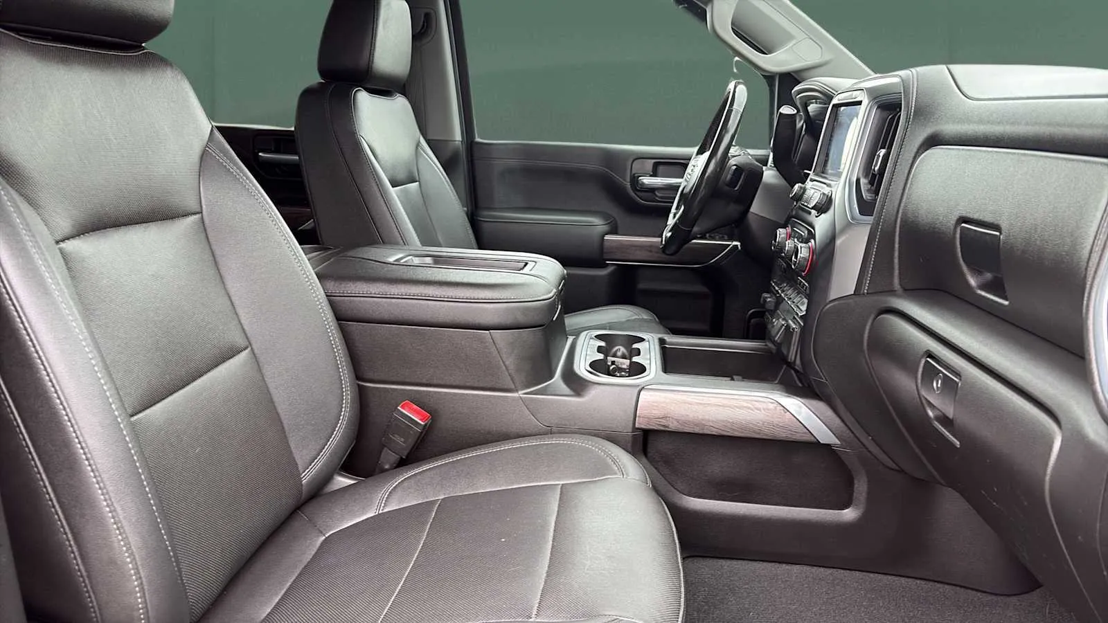 Chevrolet Silverado photo 23