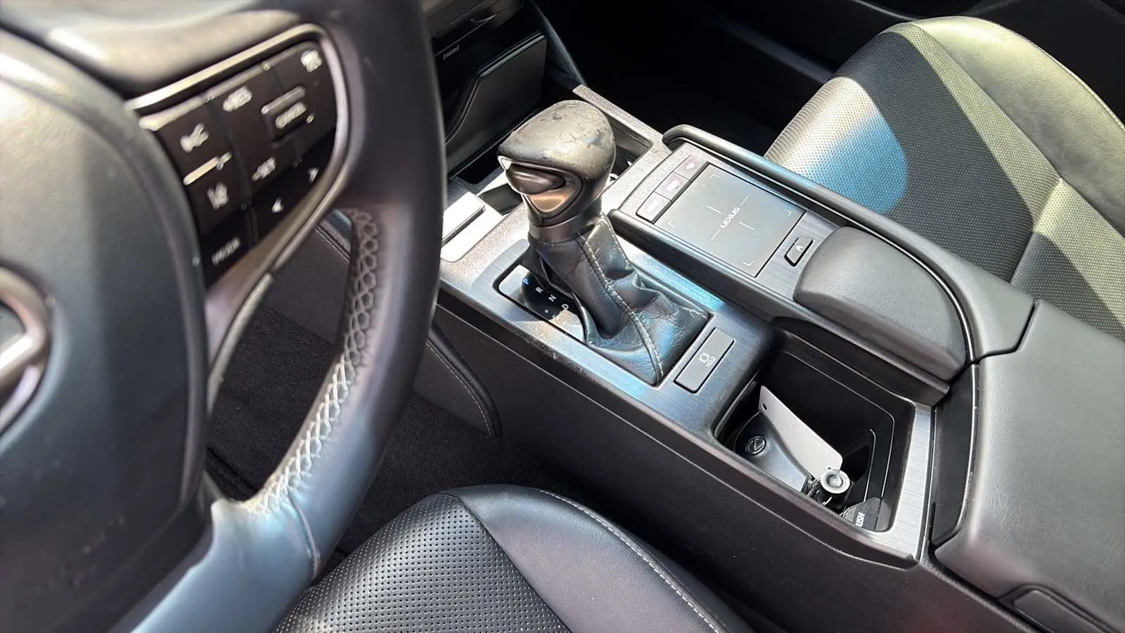 Lexus ES photo 19