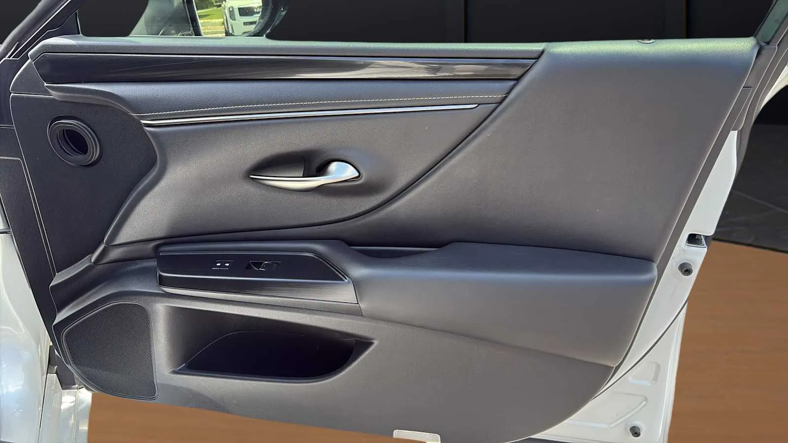Lexus ES photo 28