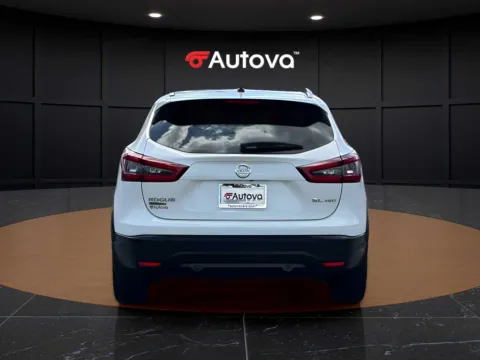 More photos of 2021 Nissan Rogue Sport SL at Autova - Forest, VA