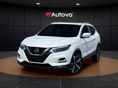 White 2021 Nissan Rogue Sport SL for sale in Forest, VA
