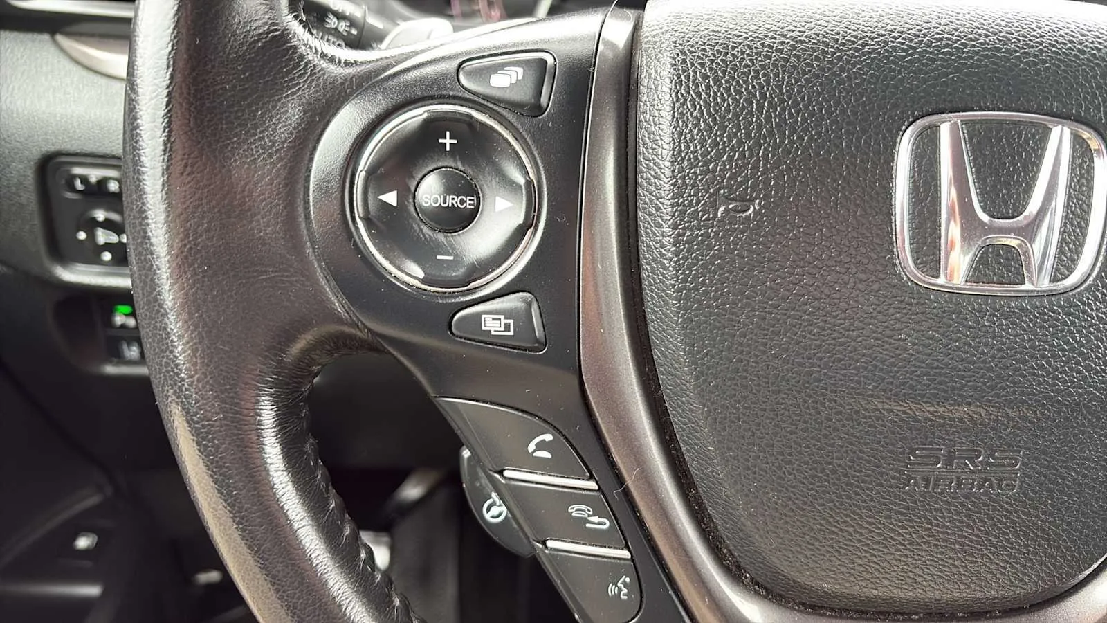 Honda Ridgeline photo 9