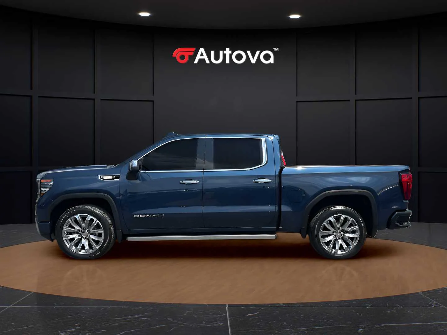 GMC Sierra photo 2