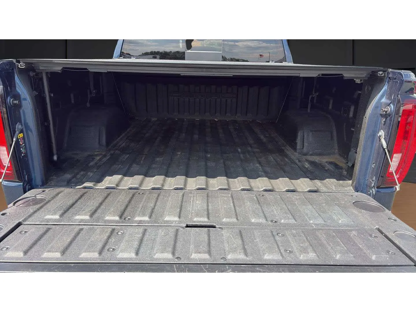 GMC Sierra photo 26