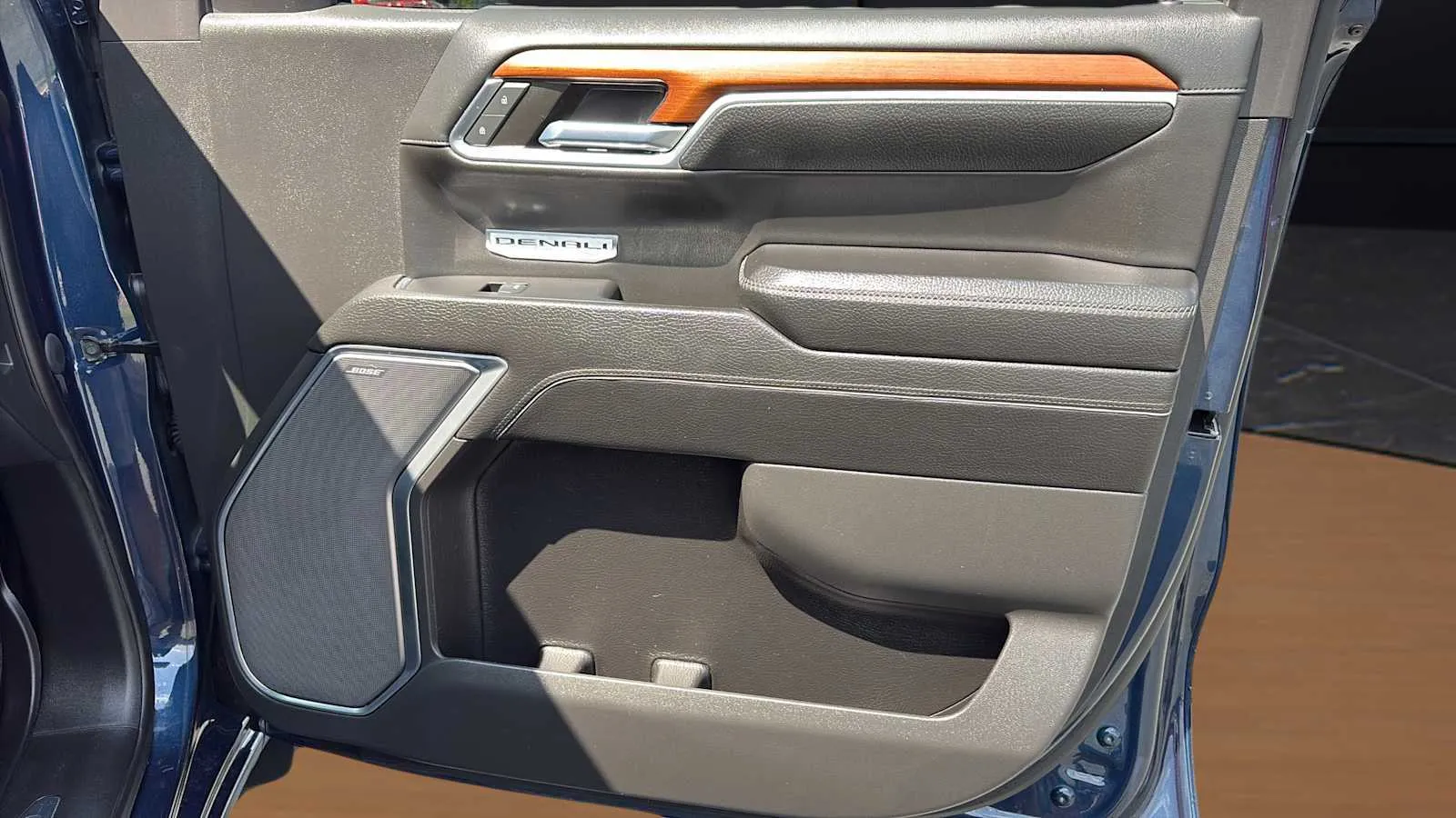 GMC Sierra photo 28
