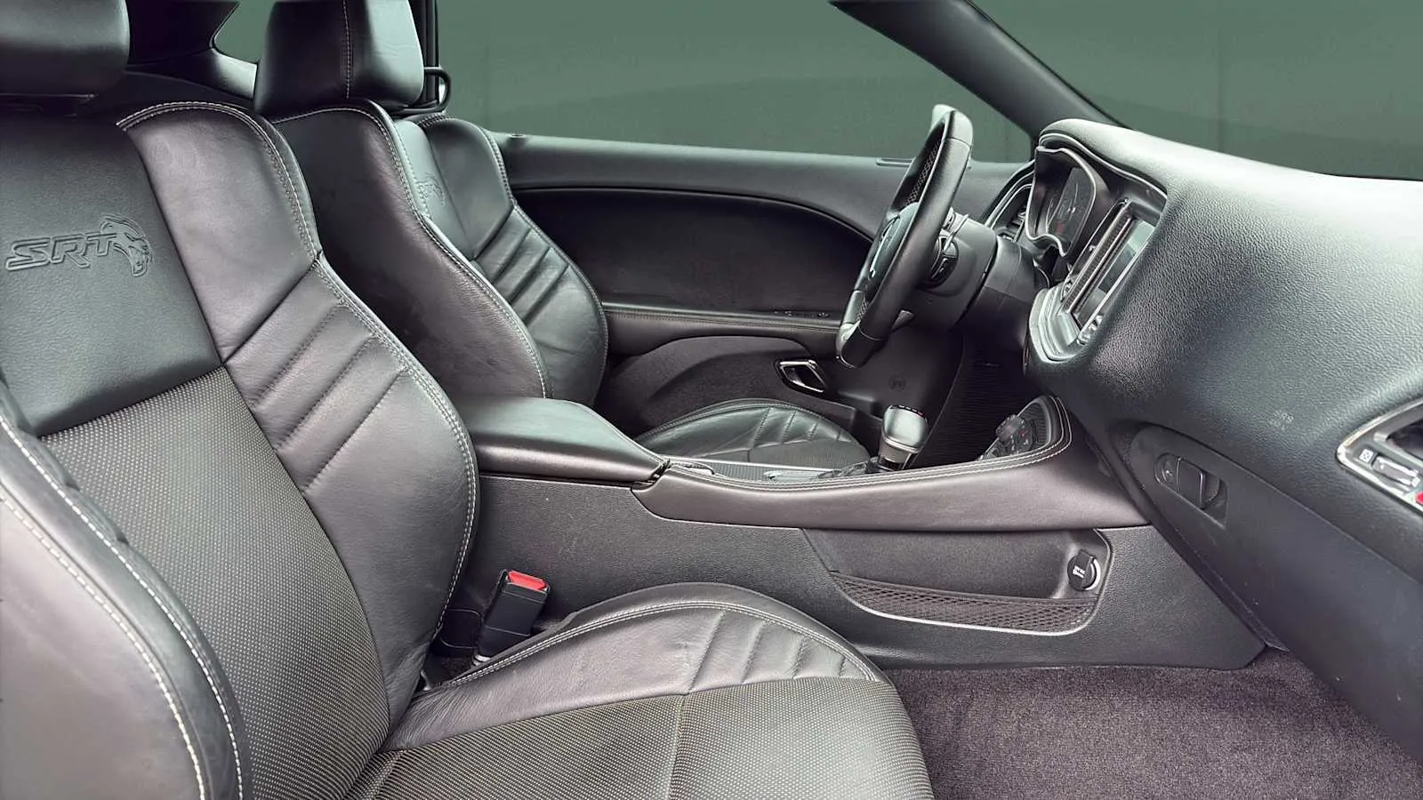 Dodge Challenger photo 29
