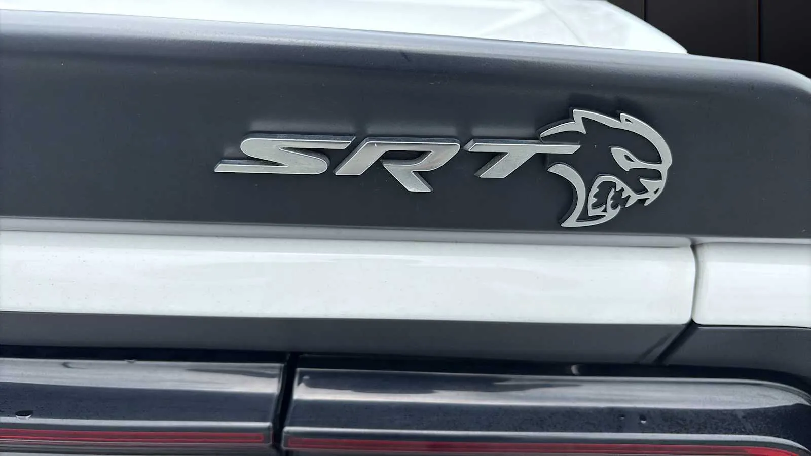 Dodge Challenger photo 13