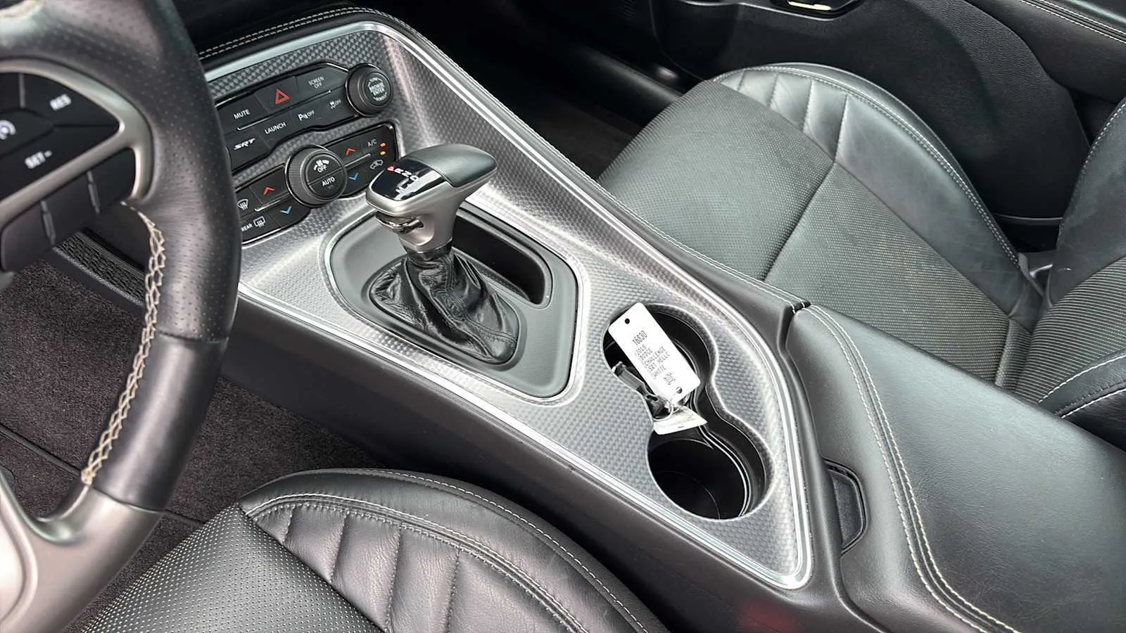 Dodge Challenger photo 19