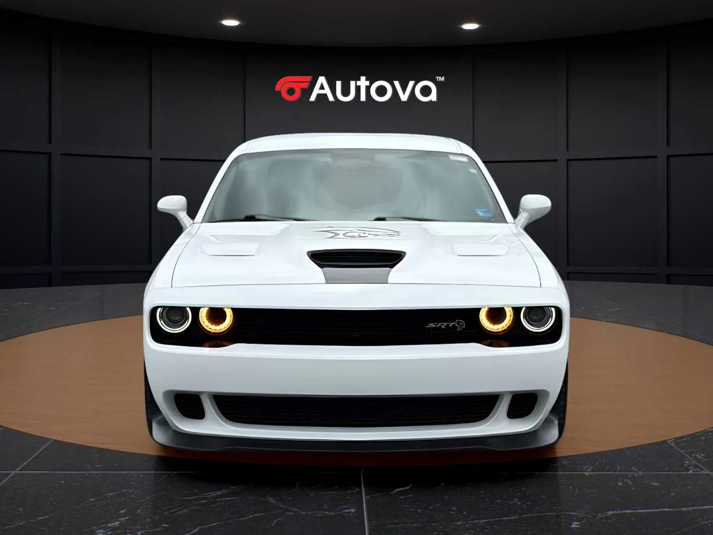 Dodge Challenger photo 8