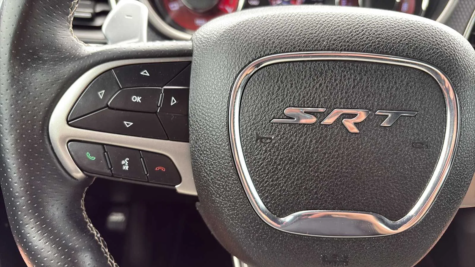 Dodge Challenger photo 14