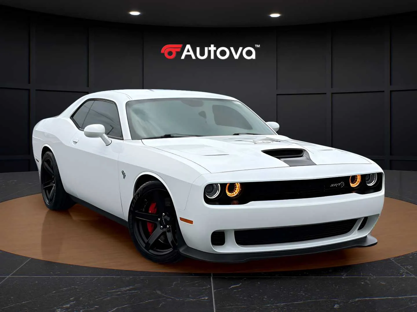 Dodge Challenger photo 7