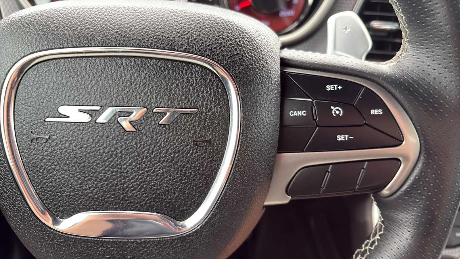 Dodge Challenger photo 15