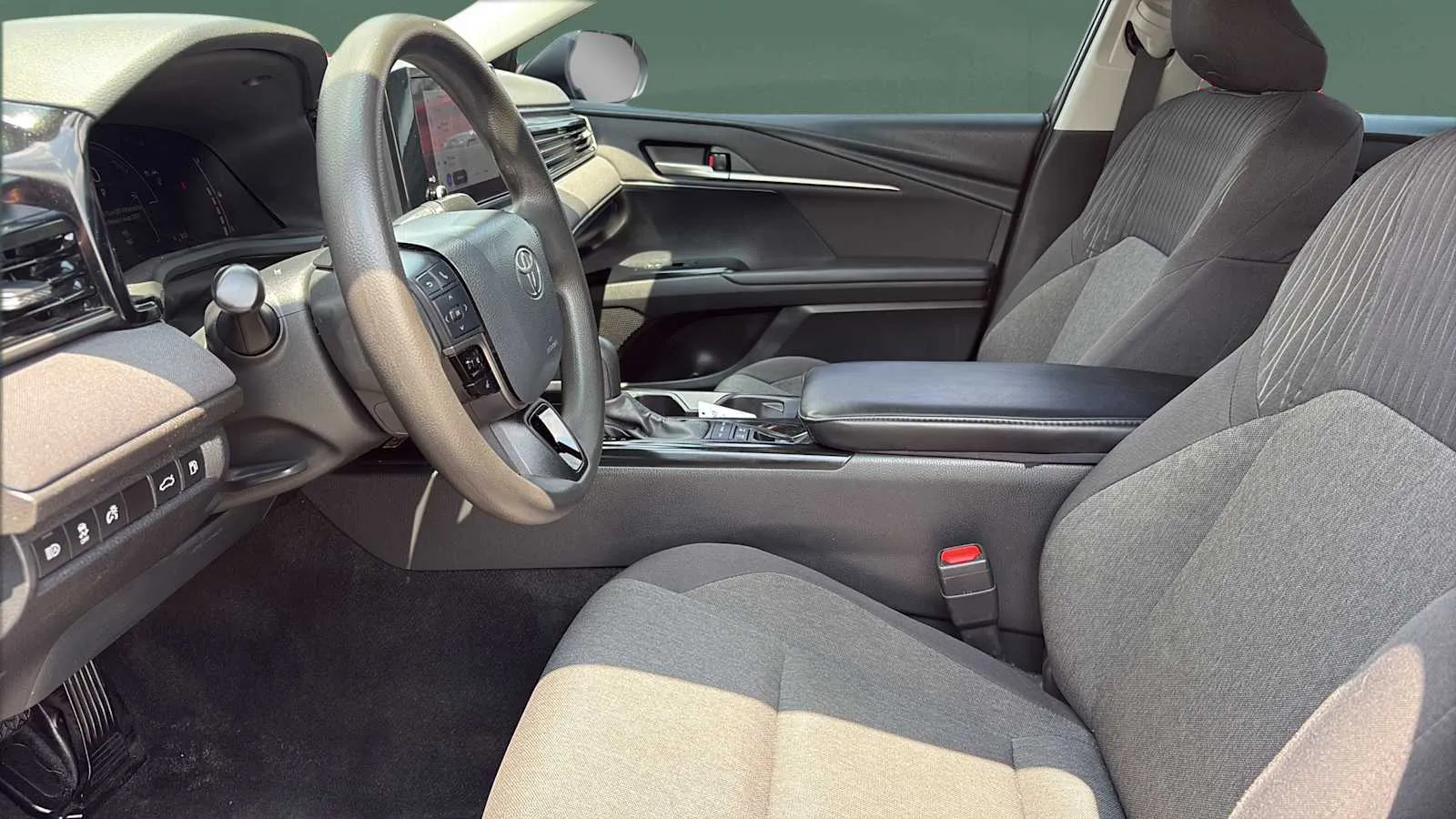 Toyota Camry photo 17