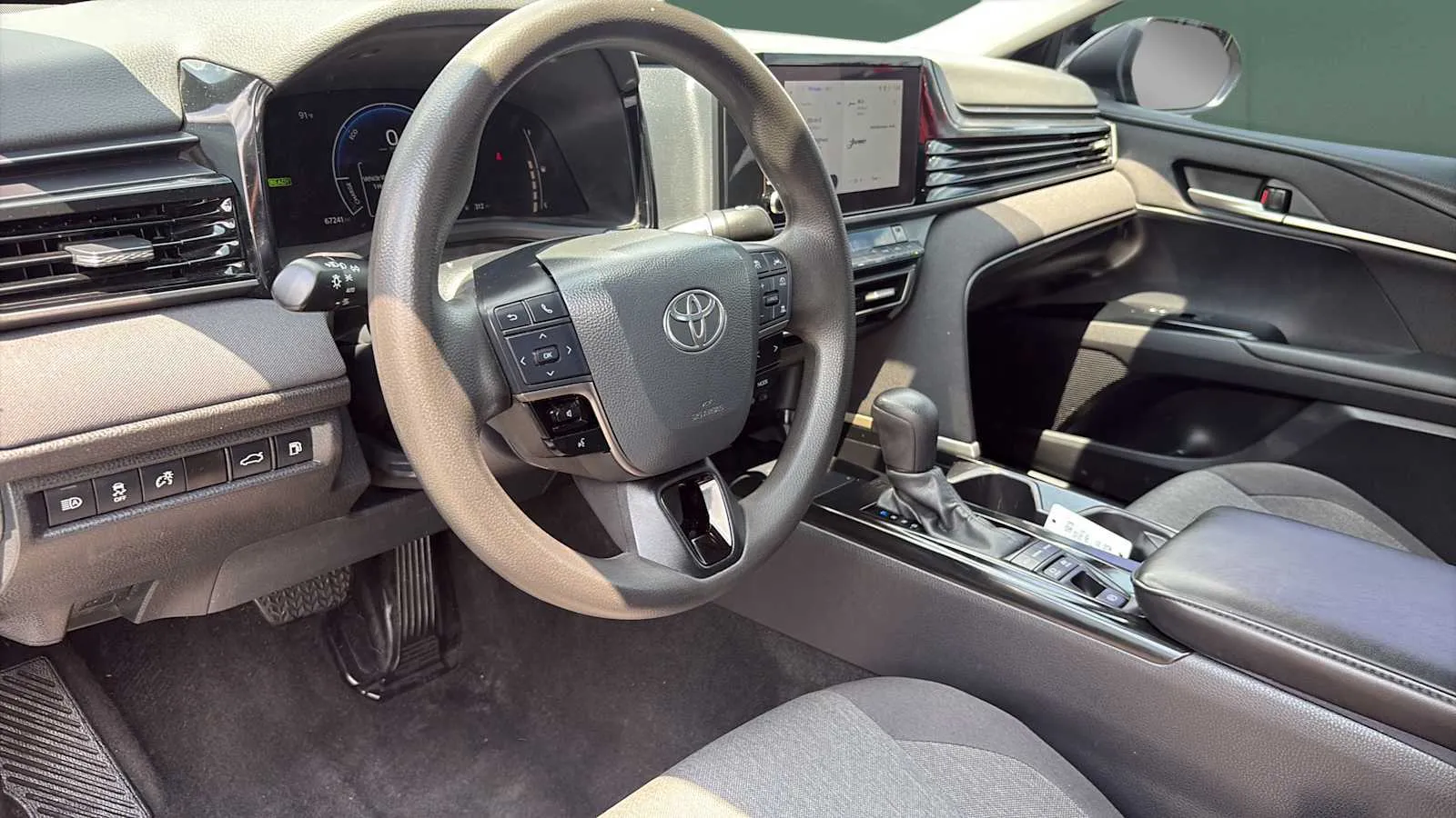 Toyota Camry photo 13