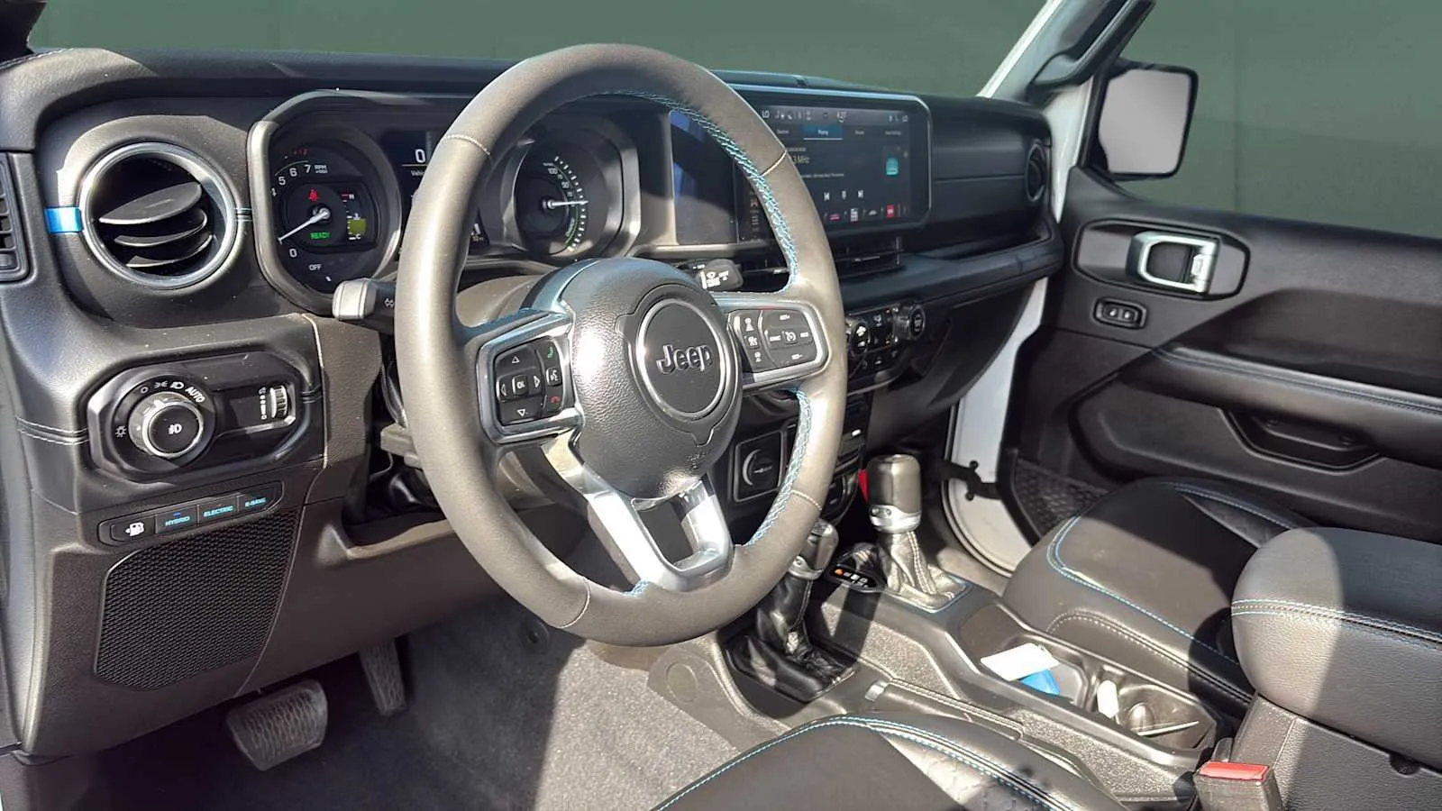 Jeep Wrangler photo 13