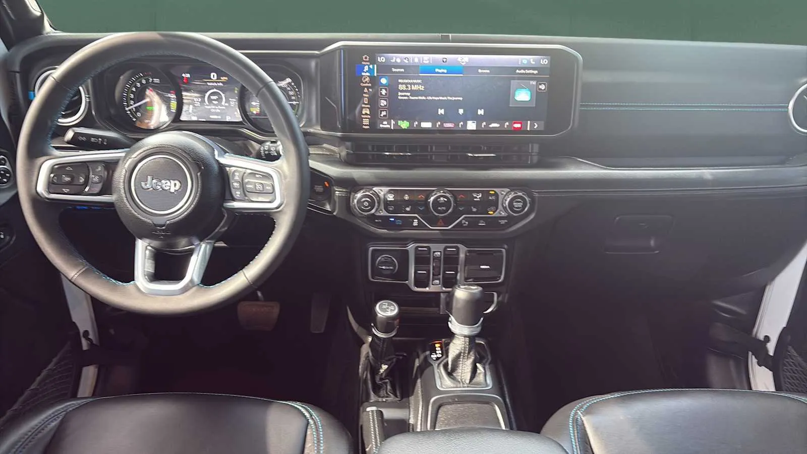 Jeep Wrangler photo 19