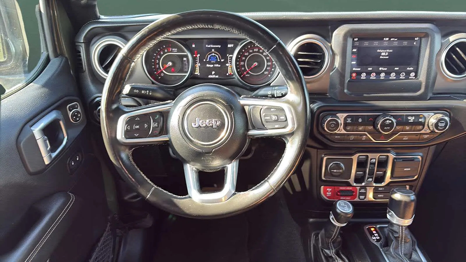 Jeep Gladiator photo 18