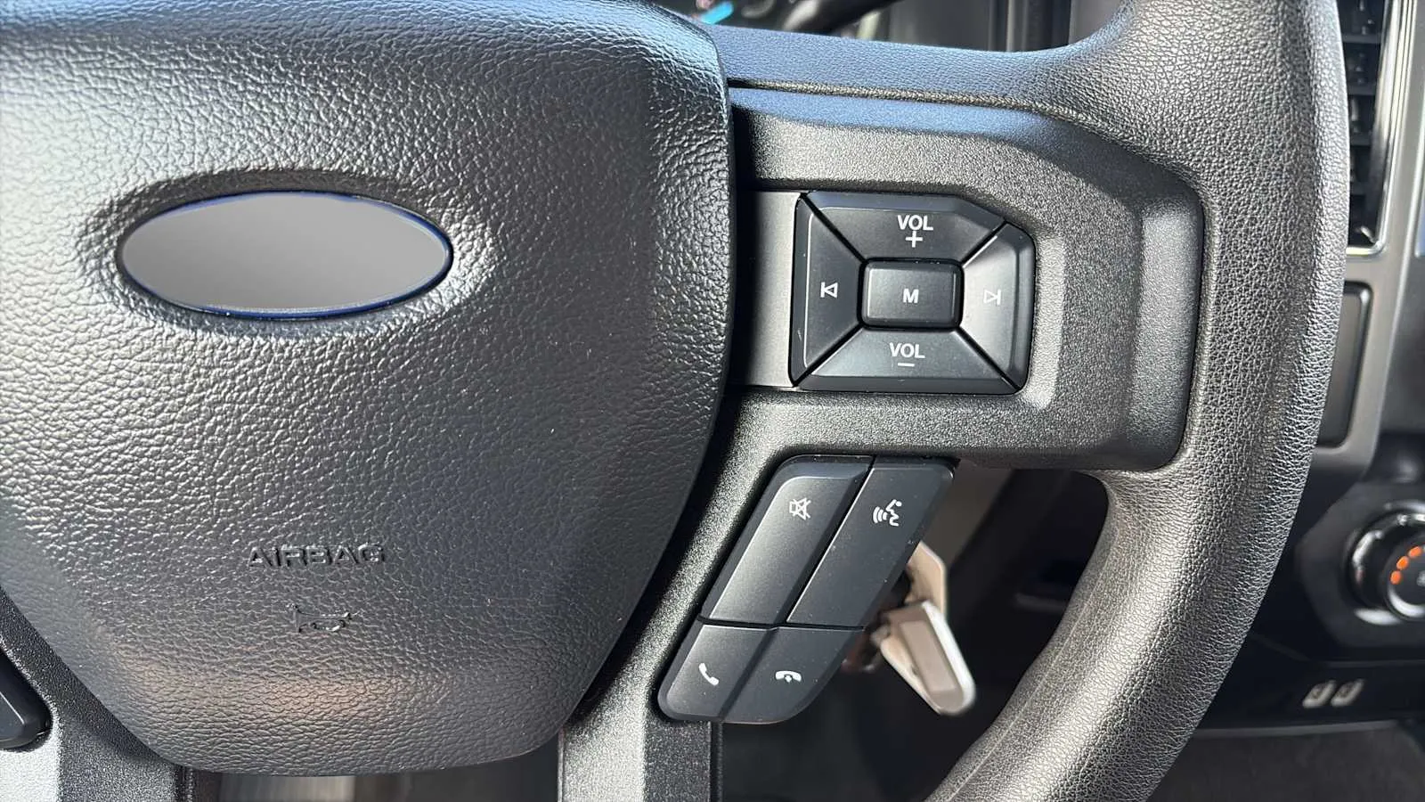 Ford F-150 photo 10