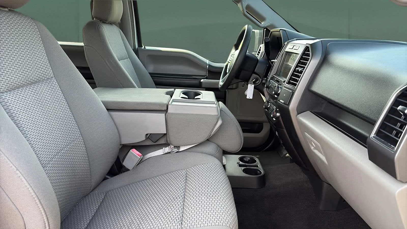 Ford F-150 photo 24