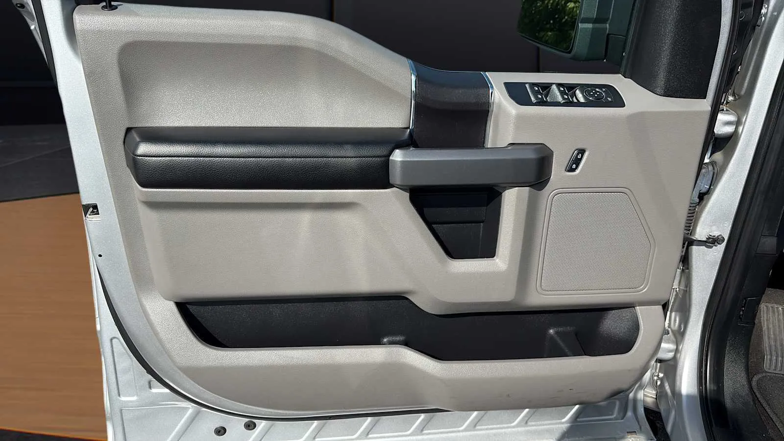 Ford F-150 photo 16